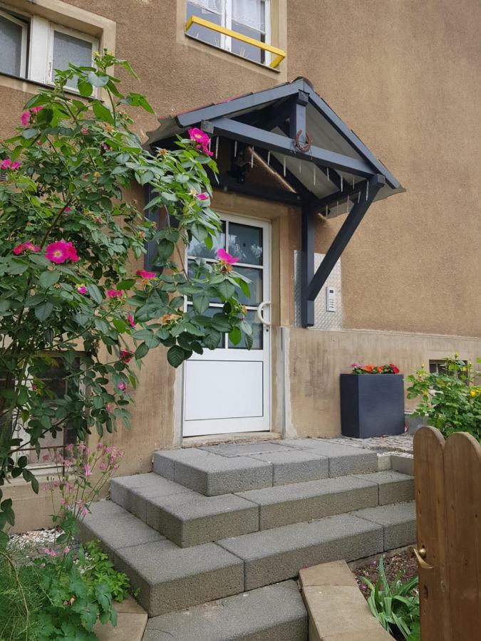 Ferienwohnung Charlett เดรสเดน ภายนอก รูปภาพ